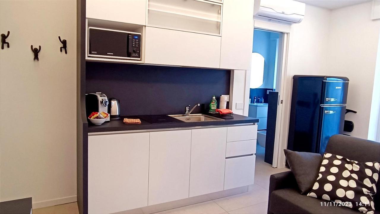Alimagia Apartment Леко Екстериор снимка